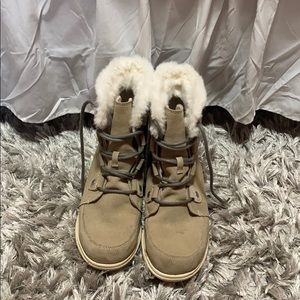 Sorel boots like new size 10